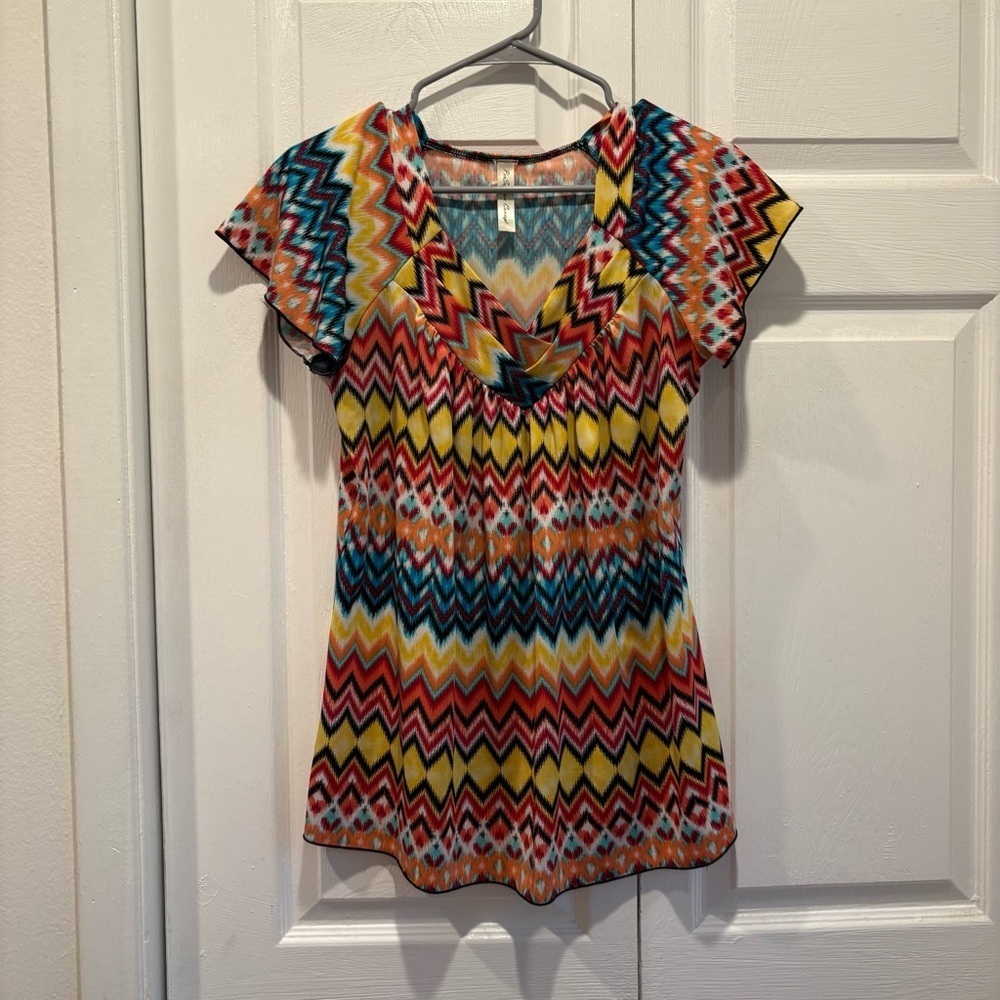 Perseption Concept V-neck Chevron Blouse - Size Medium